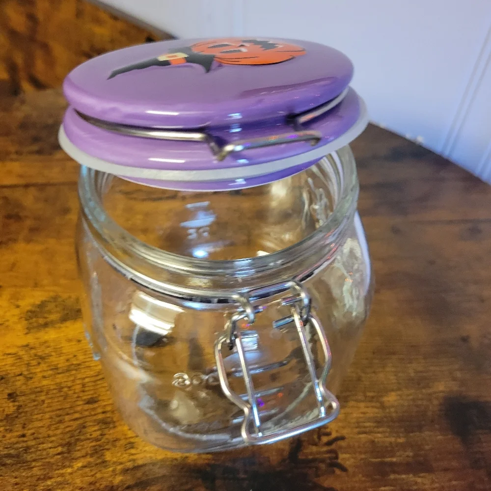 Halloween Mason jar with ceramic pumkin latching lid